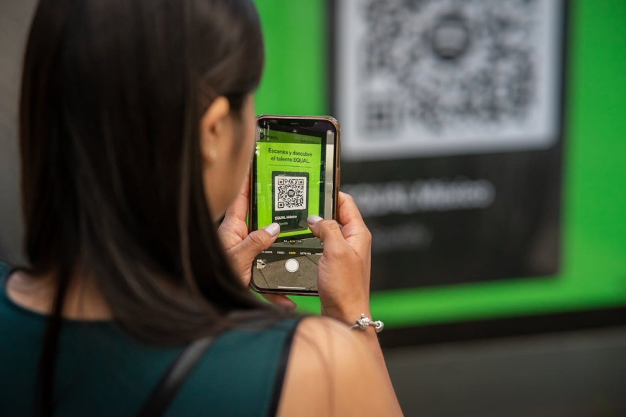 How to Incentivize Customers to Share Your Car Business Referral QR Code